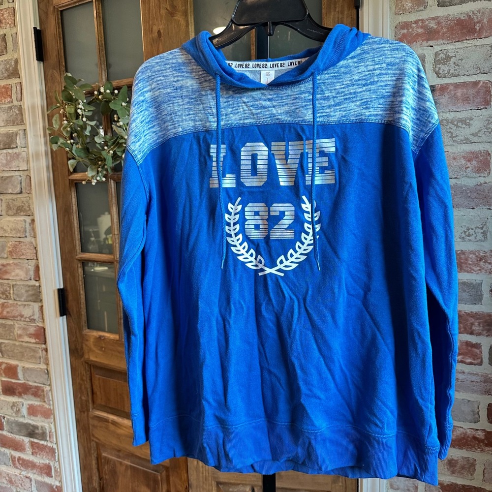 No Boundaries Lounge Hoodie Women S Blue Colorblock Love 82 Graphic NWT